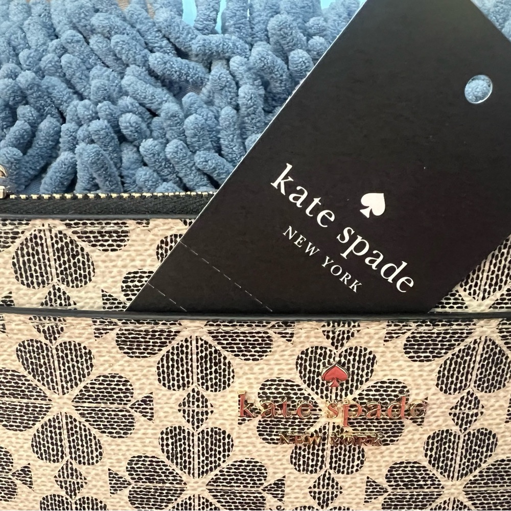 Kate Spade Slim wallet